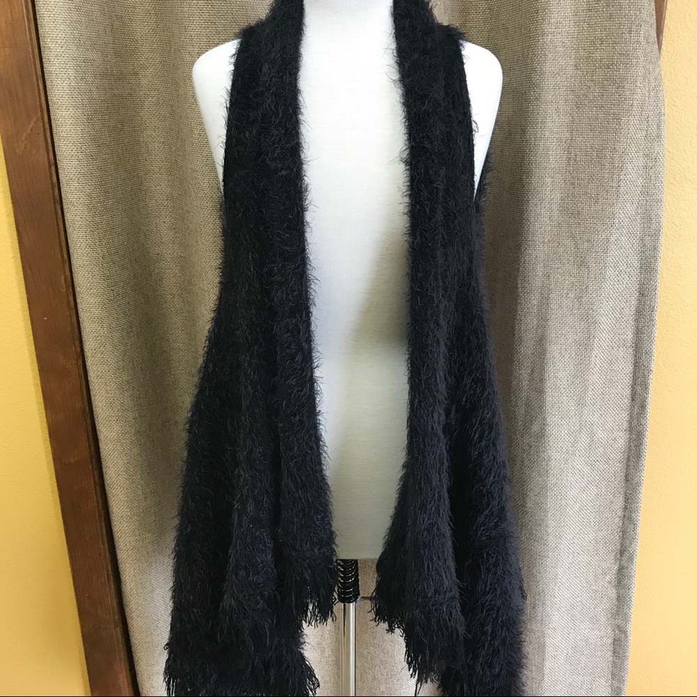 Donna Diosa black vest